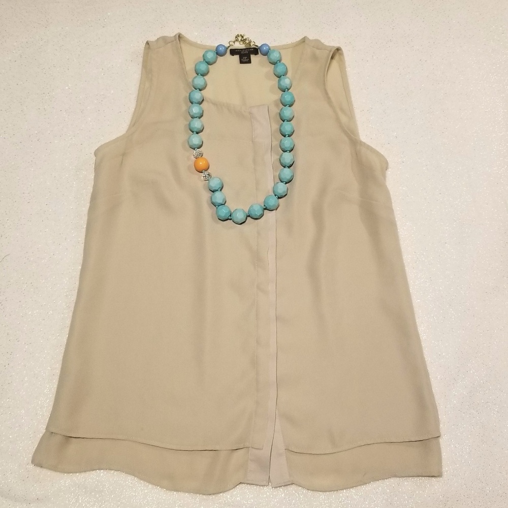 Ann Taylor sleeveless button-down blouse